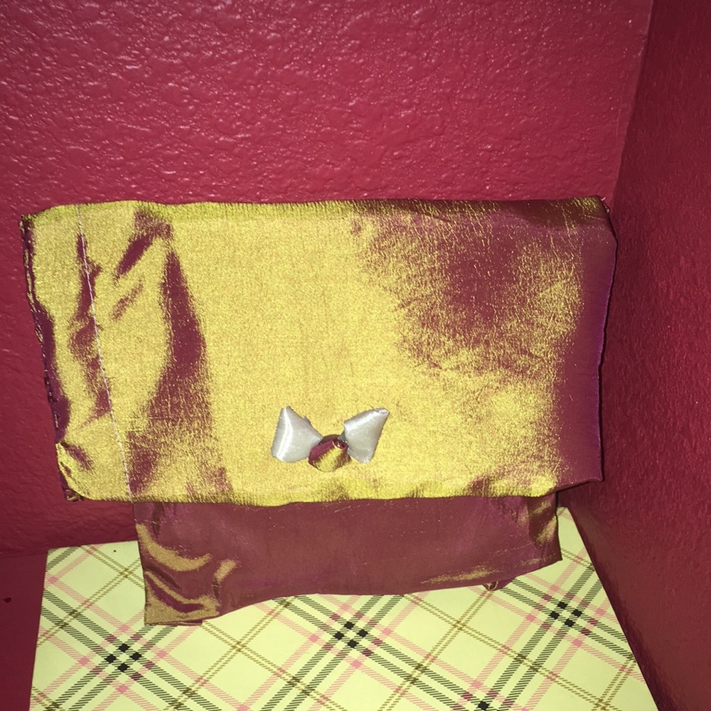 Topaz silk makeup clutch by Doodlez